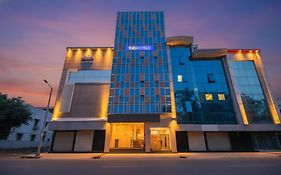 Fabhotel Insight Inn